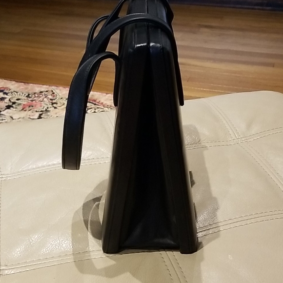 Perlina black hard "A" frame leather handbag - Picture 3 of 7